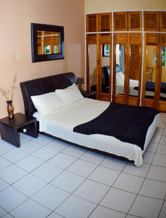Ackee Tree Sea View Villa Порт-Антонио Экстерьер фото