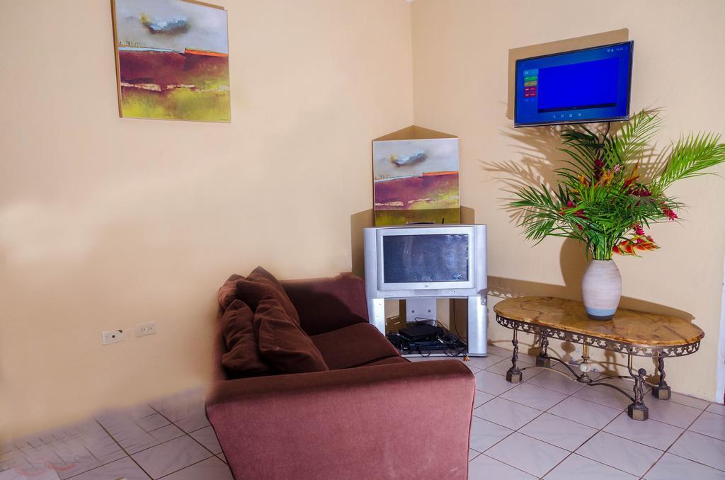 Ackee Tree Sea View Villa Порт-Антонио Экстерьер фото